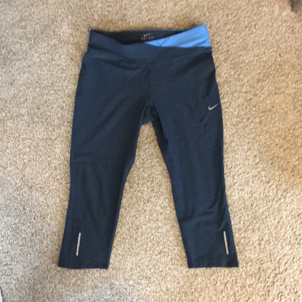 Nike Dri Fit cropped leggings